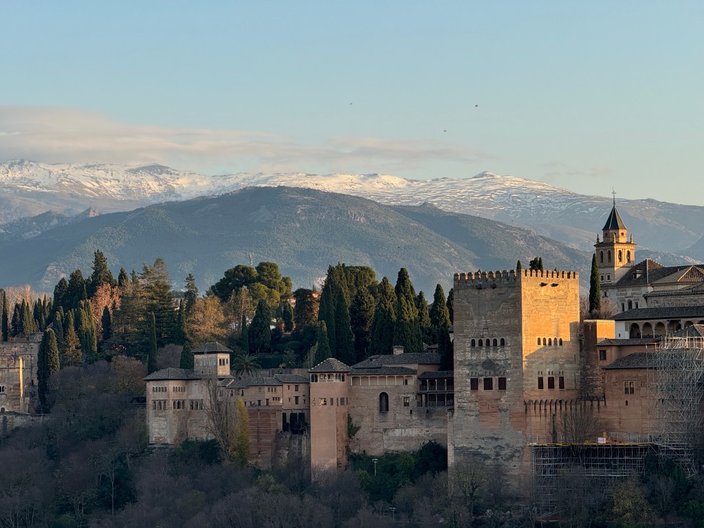Granada Travel Guide